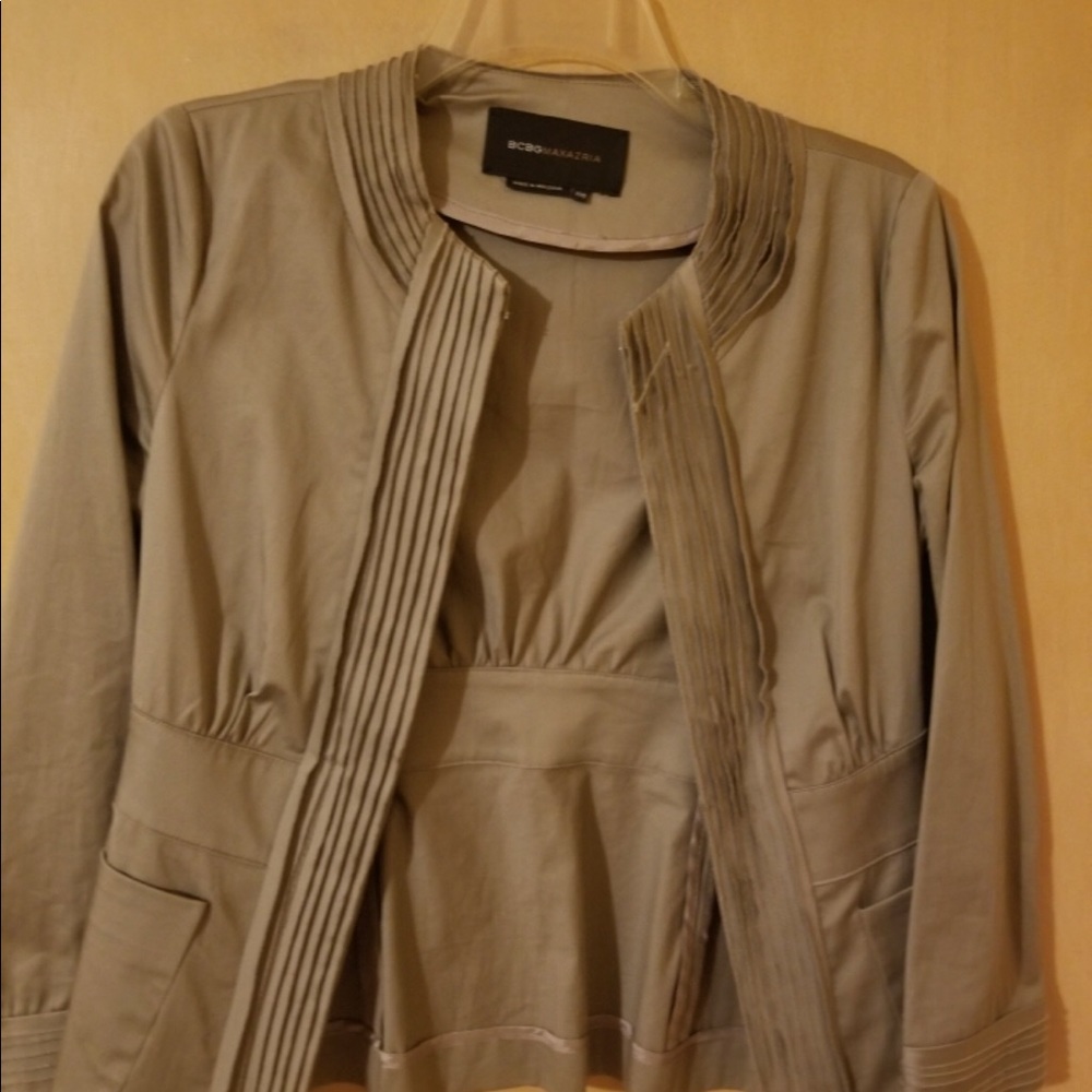 Short jacket - Picture 2 of 3